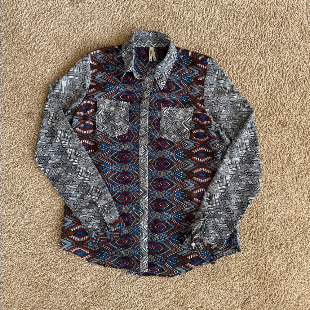Women’s Roper Geometric Pattern western Button Down - Medium
